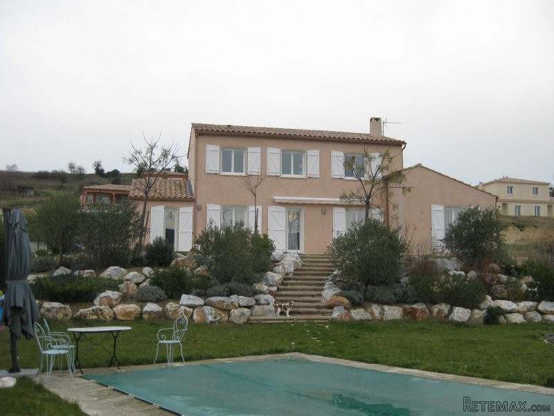 5 Bedrooms - Villa -..