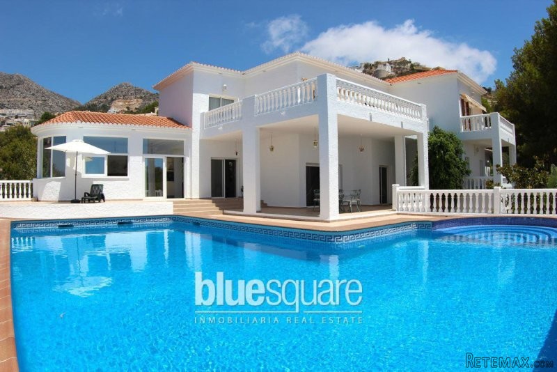 Modern 5 bedroom Villa in Altea