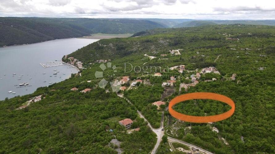 Investicijsko zemljište za više objekata sa pogledom na more - 2