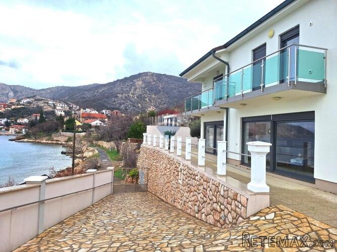 Senj, okolica - kuća kraj mora - 2