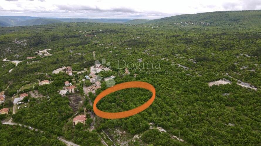 Investicijsko zemljište za više objekata sa pogledom na more - 3