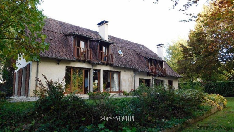 Correze. Beaulieu-sur-Dordogne. Lovely..