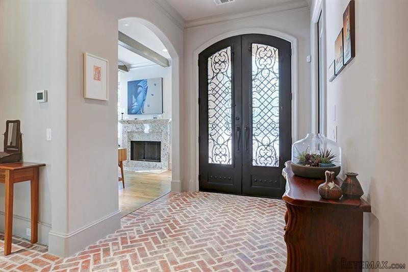 4 bedroom House For Sale: 7810 Burgoyne.. - 2