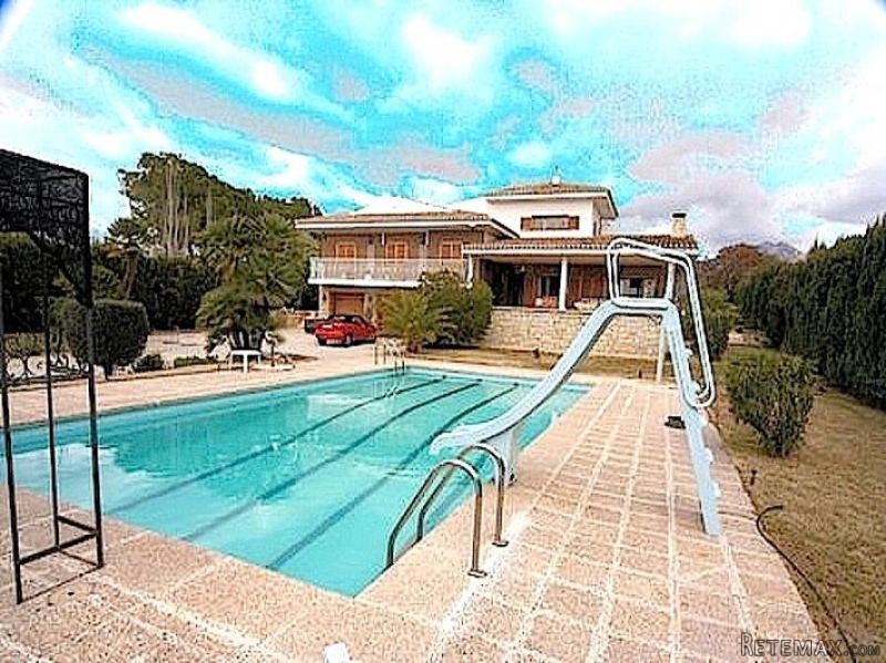 UM2310 - Busot - Villa €398,000 - 2