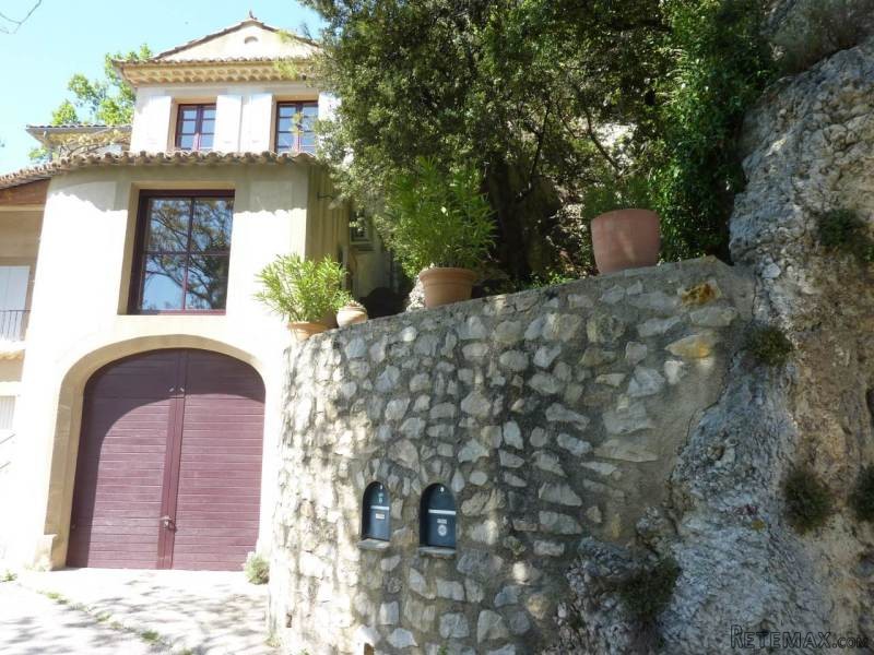 Ideal Studio Apartment With Garage And..