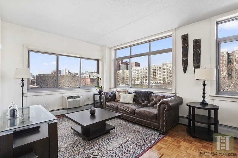 3 bedroom Apartment For Sale: 102..