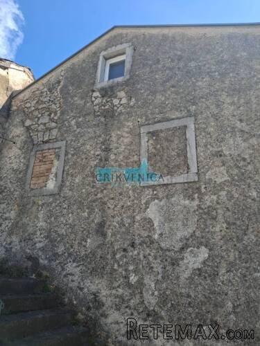 GRIŽANE - STARINA SA POTENCIJALOM - 2