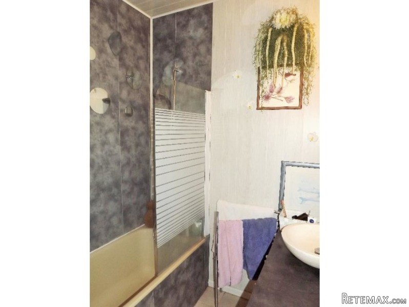 Pleasant Freestone House Of The 80s.. - 2