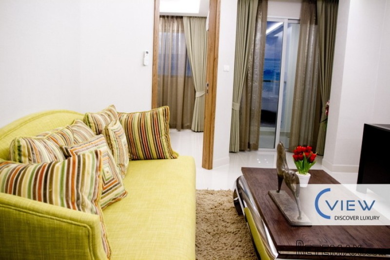 C-View: modern 1-bedroom condo, top..