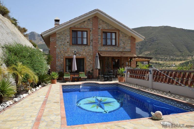 Villa for Sale in Alcaucin, Alcaucin..