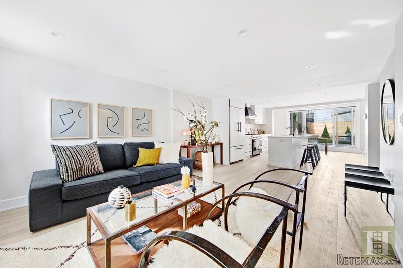 4 bedroom Town House For Sale: 343..