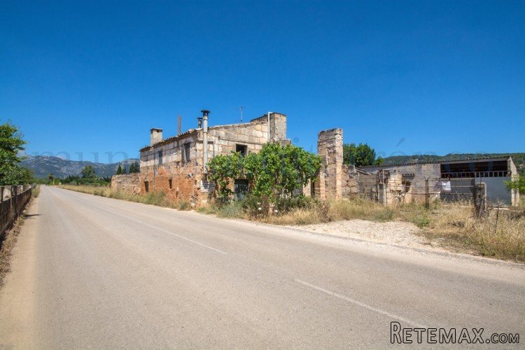 Plot with existing building which can be reformed or you..