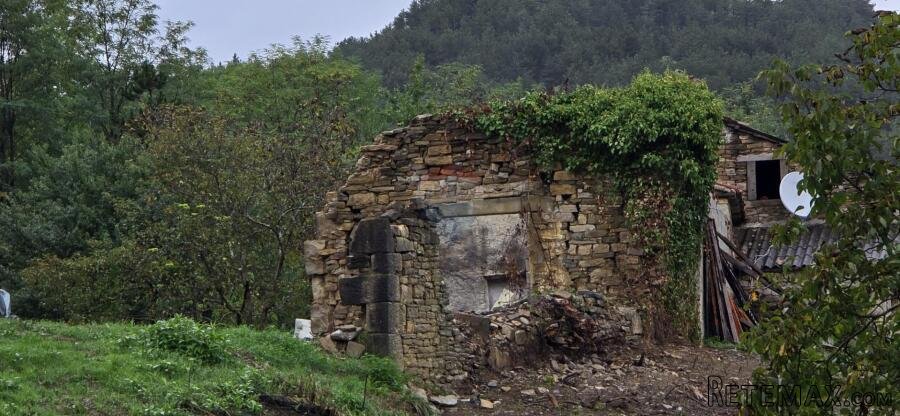 Istra, Cunjci - građeinski teren i ruševna kuća u nizu sa im - 2
