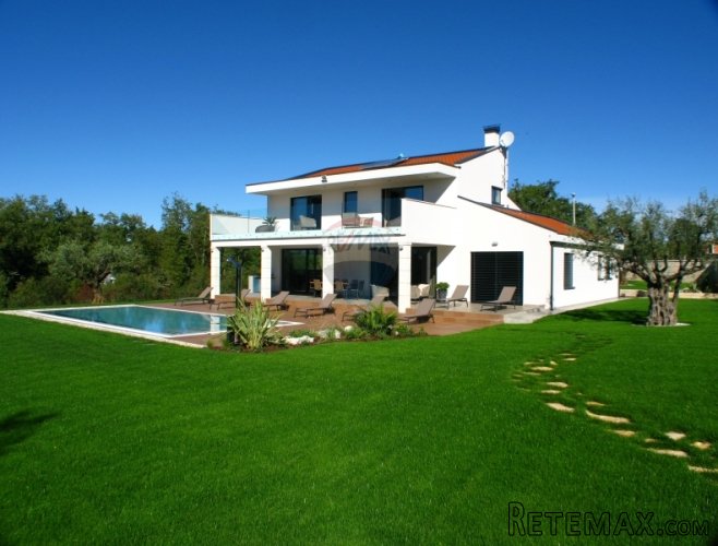 ISTRA, VIŠNJAN, MODERNA KUĆA NA PARCELI OD 1600 M2