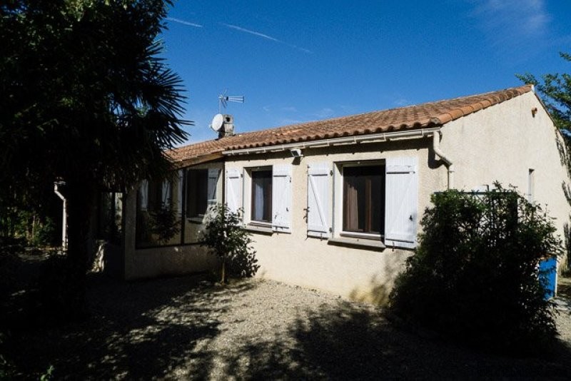 3 Bed Bungalow With Swimming Pool