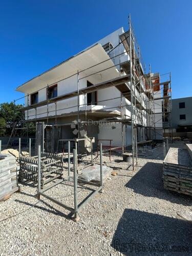 Penthouse s pogledom i velikom terasom – Štinjan - 3