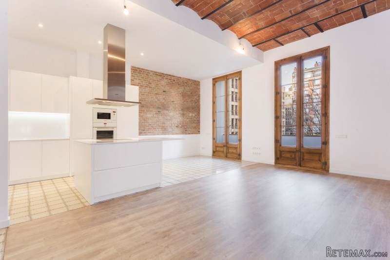 Bright Refurbished 130m2 Luxury..
