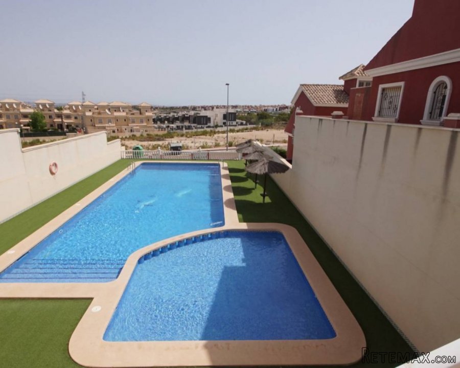 Dormitorios: 2Baños: 2Construido: 90m2Terreno: 100m2Año de.. - 4