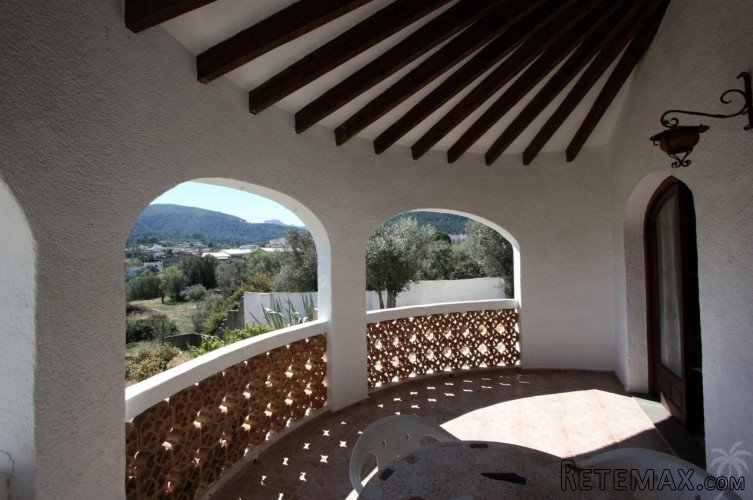South facing, single storey, 3 bedroom villa with garage.. - 5