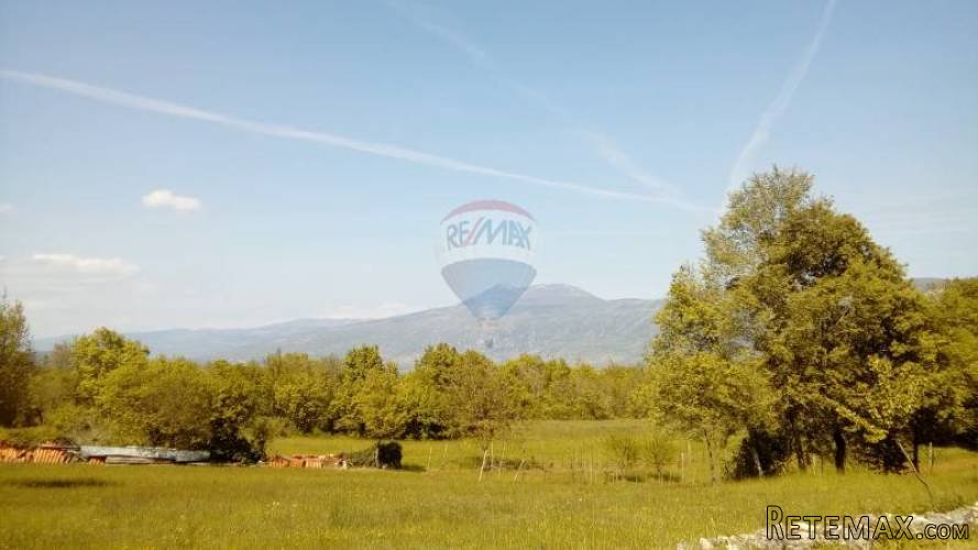 ISTRA, KRŠAN, građevinsko zemljište do asfalta