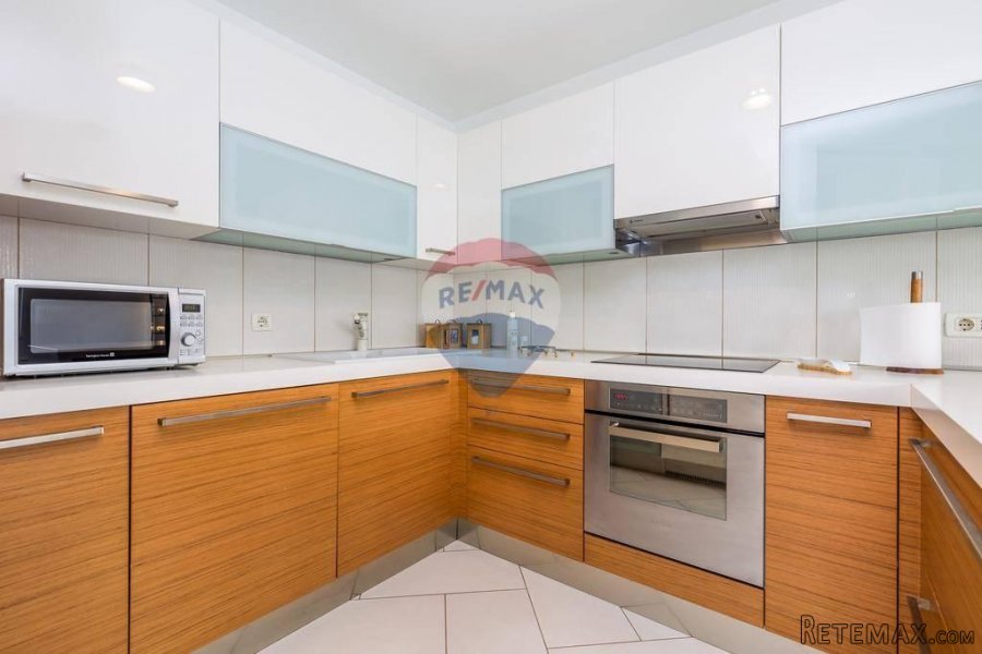OPATIJA - penthouse s vrtom, panoramski pogled - 10