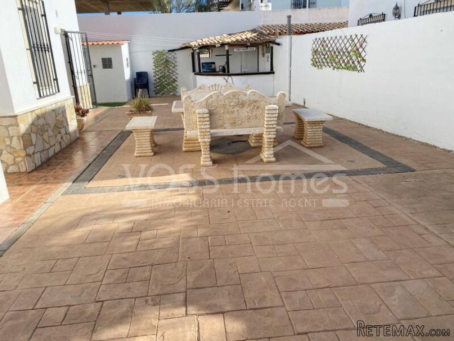 NEW LISTING TO VOSS HOMES - A light & airy, recently.. - 11