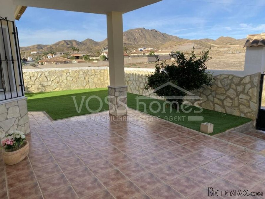 NEW LISTING TO VOSS HOMES - A light & airy, recently.. - 14