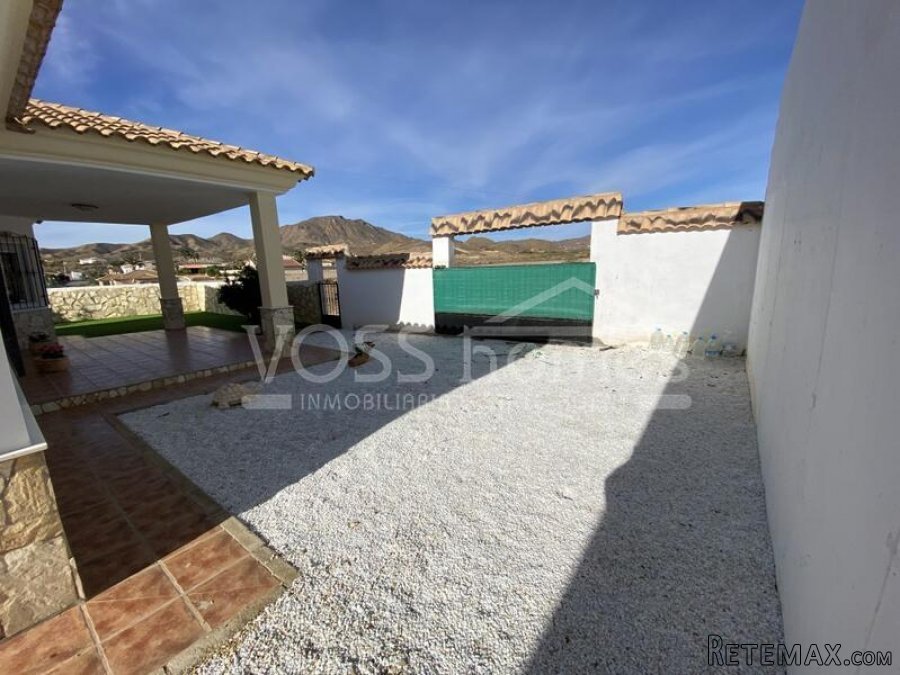 NEW LISTING TO VOSS HOMES - A light & airy, recently.. - 15