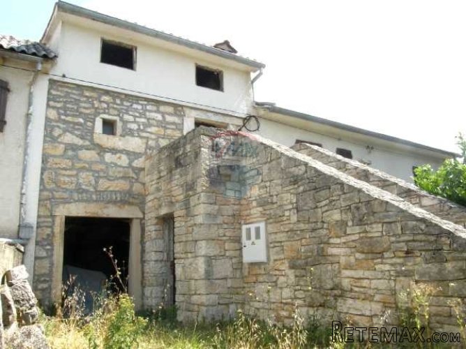 Kamena kuća
