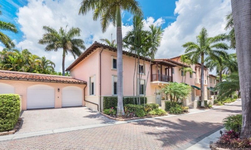 3 bedroom Town House For Sale: 13656..