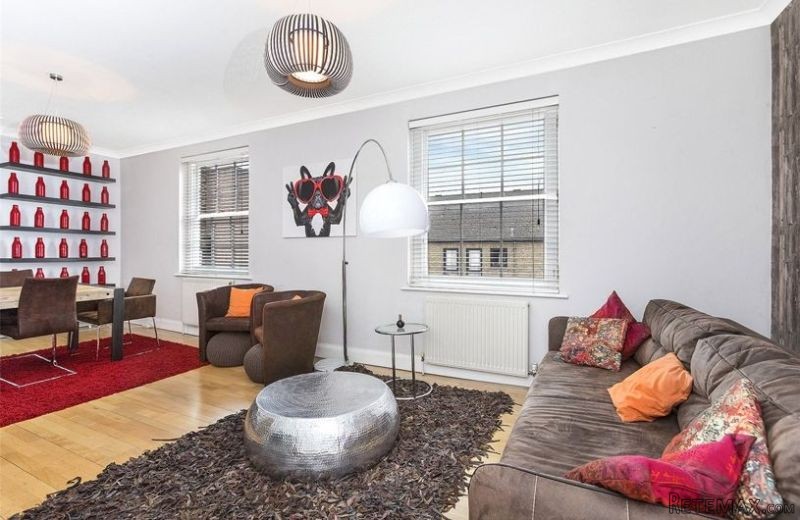 Endell Street, Covent Garden, WC2H - 2