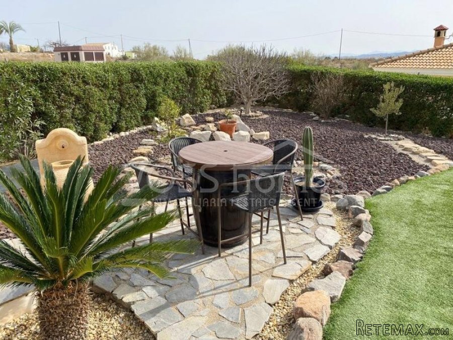 NEW & EXCLUSIVE TO VOSS HOMES - A lovingly maintained &.. - 18