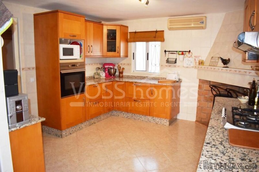 NEW & EXCLUSIVE TO VOSS HOMES - An absolute "One Off".. - 18