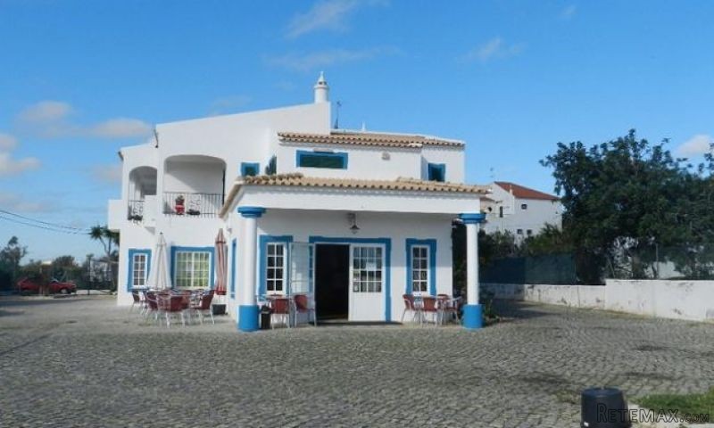 5 Bedrooms - - Algarve - For Sale