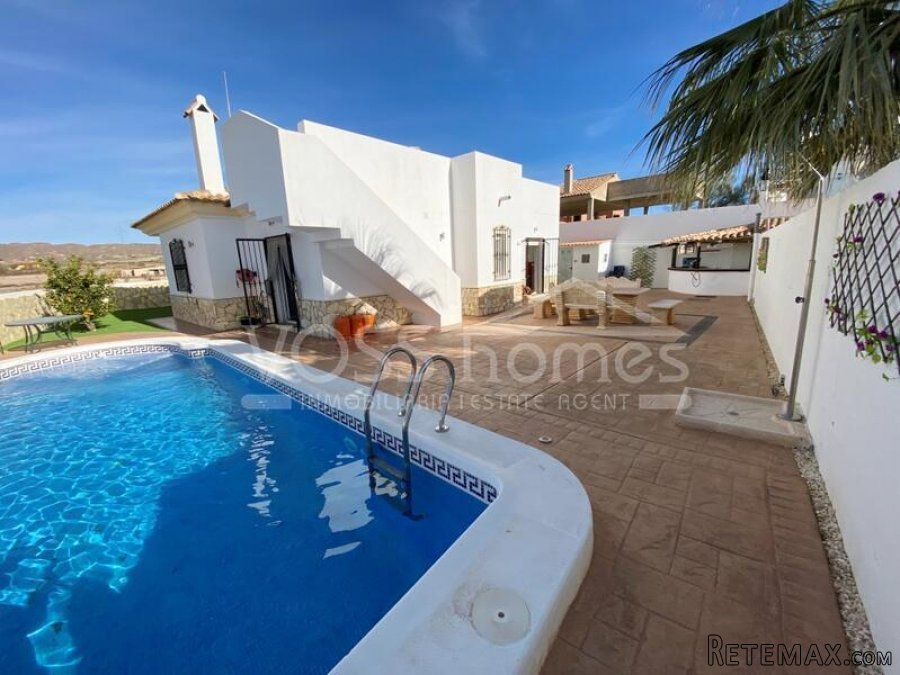 NEW LISTING TO VOSS HOMES - A light & airy, recently.. - 20