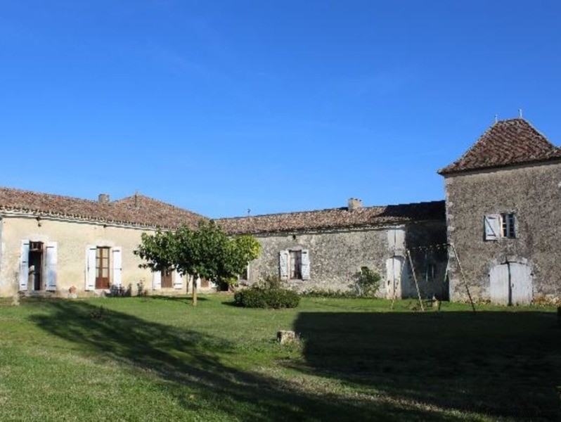 maison castillonnes 267 500 € HAI