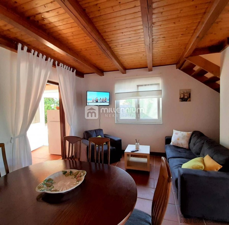 Otok Krk, Krk, 78.23m2, troetažni apartman s okućnicom i b.. - 2