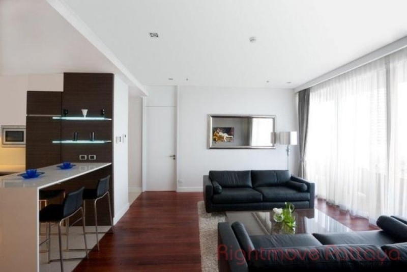 2 Bedroom Condo for sale in Wongamat -.. - 2