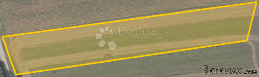 Radovan - građevinsko zemljište 3205 m² - 3