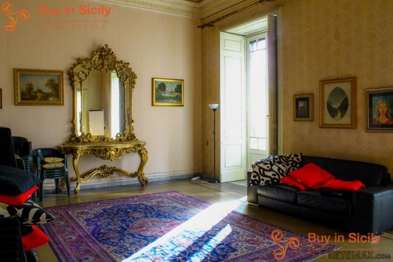 7 bedroom Apartment For Sale: Via..