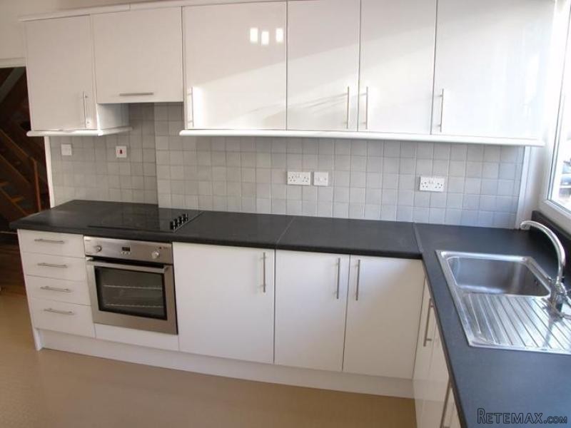 Thomas Baines Road SW11 2HN