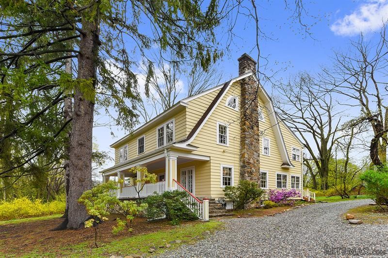 4 bedroom House For Sale: 69 Crest Road..