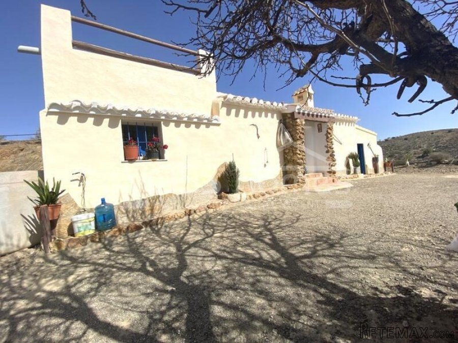NEW TO VOSS HOMES - An amazing, charming 2 bed, 1 bath.. - 4