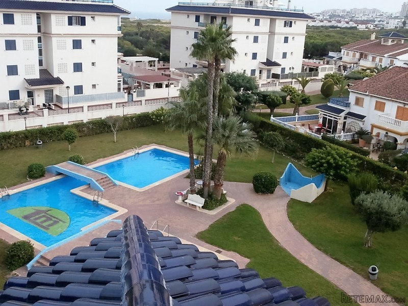 2 bedroom, 1 bathroom Apartment, (build..