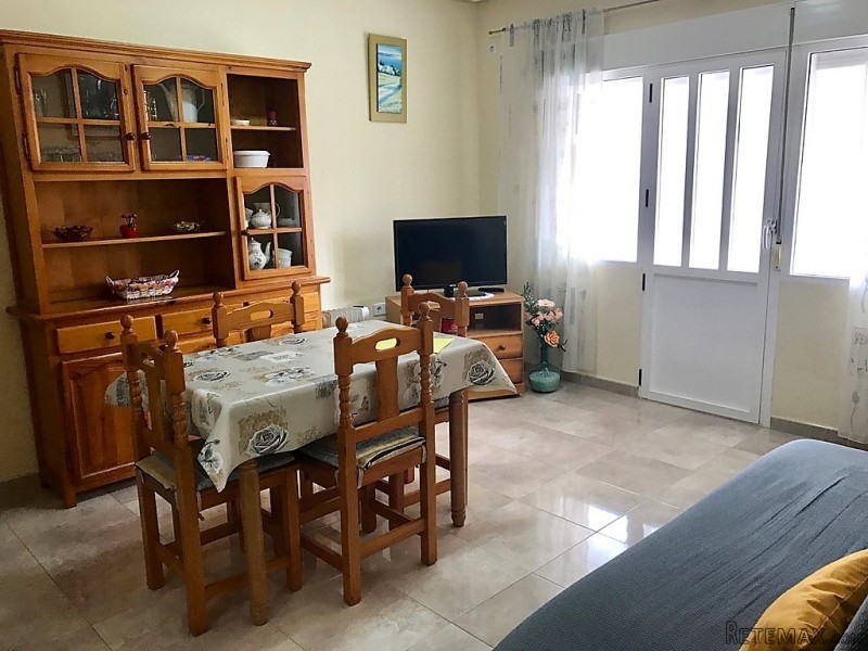 3 bedroom, 1 bathroom Apartment, (build..