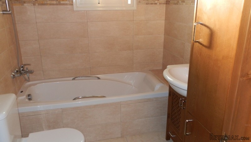 3 Year Old 2 Bedroom Apartment In Erimi.. - 2