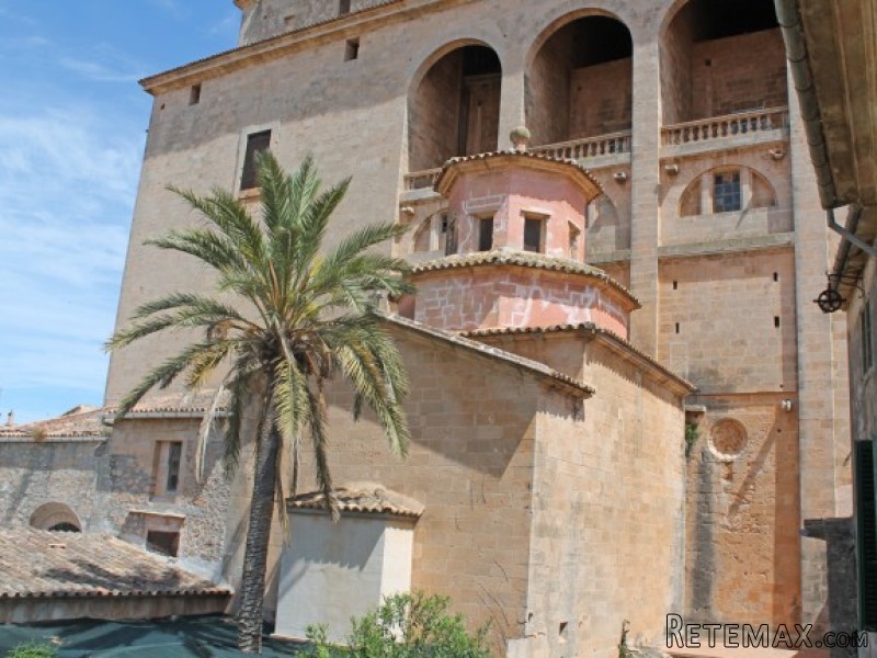 Mallorcan Manor House In Llucmajor