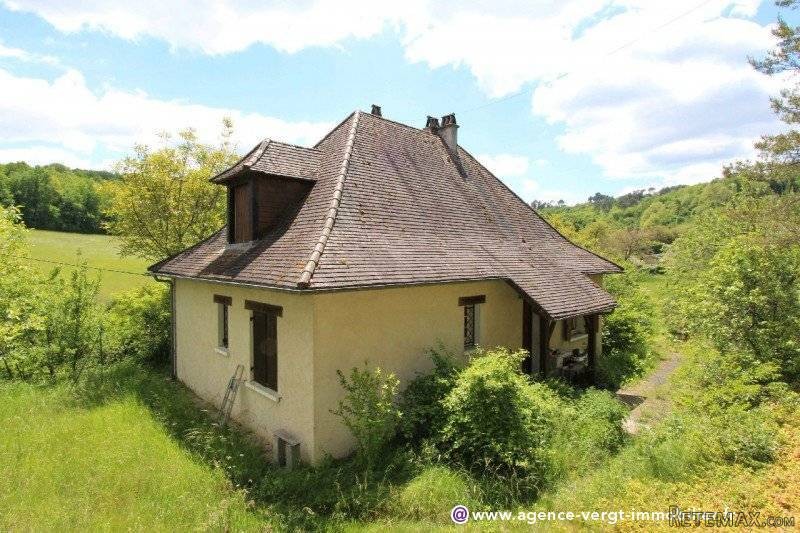 Ref 28094 : Maison Situee Dans Un Cadre..