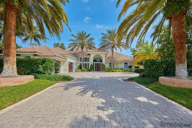 5 bedroom Residence For Sale: Jupiter.. - 2