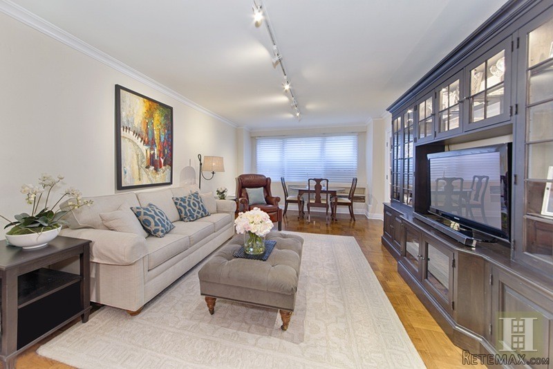 2 bedroom Apartment For Sale: 1175 YORK..